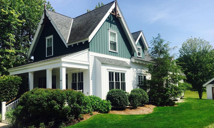 Harbor Springs House | Custom Harbor Springs In-Town Luxury Cottage