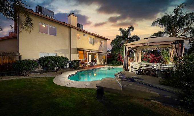 Bakersfield House | Custom luxury home getaway.