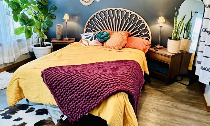 Coon Rapids Apartment | Cute apartment in the heart of downtown