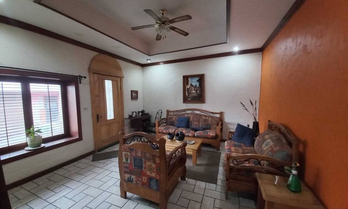 Hidalgo del Parral House | CUTE, CLEAN, AND COZY HOUSE