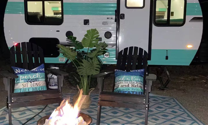 Goldendale RV Rental | Cute Lil Romantic Sunray in the Woods of Goldendale. Newer w AC, Queen Bed