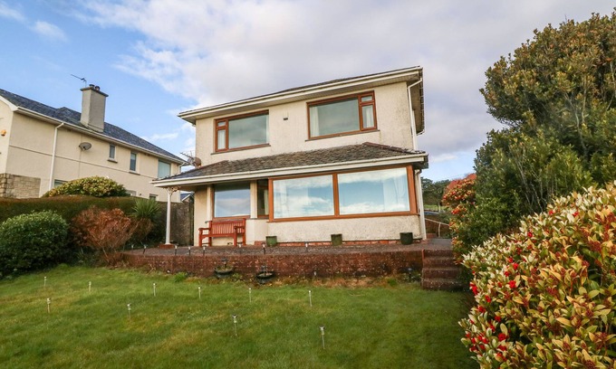 Criccieth Cottage | CWM EILIR, pet friendly, country holiday cottage in Criccieth