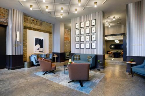 Downtown Hotel | Cyrus Hotel, Topeka, a Tribute Portfolio Hotel