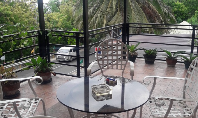 Oslob House | D' Downhill