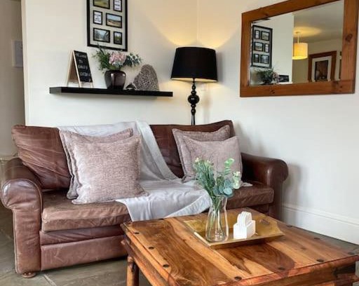 Oldfield House | Daisy Cottage