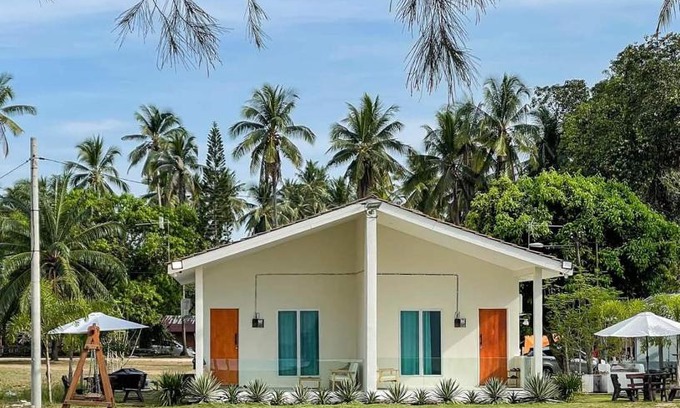 Cherating Ski Chalet | DamaiiKu