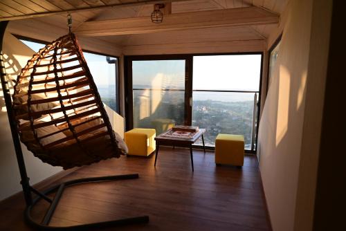 Kruje Apartment | Damiano's Penthouse Old Bazaar - Castle to Coast View