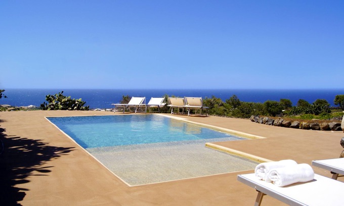 Pantelleria House | Dammusi Sciuvechi Resort