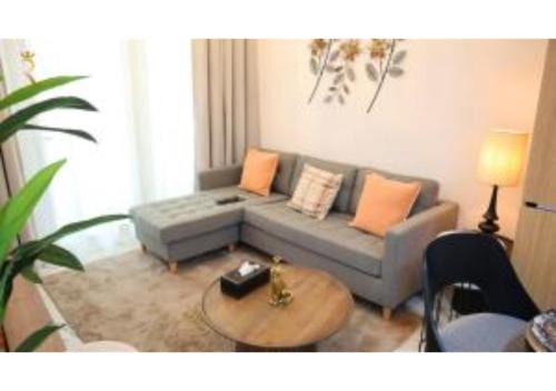 Masdar City Apartment | Danity Oasis 1BR - Poolside Retreat Near Masdar Park & City Centre