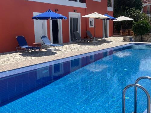 Douliana Apartment | Dans une villa avec piscine privée, calme, proche des plages, vues mer et montagnes