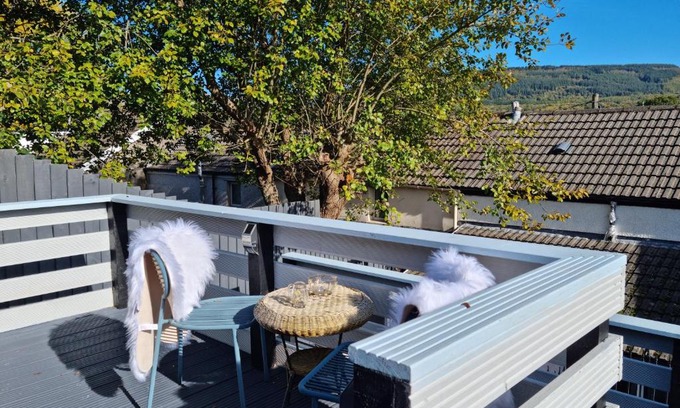 Aberaman House | Dare Valley Cottage Ex miners cottage Near Zip World Pen y fan Waterfalls