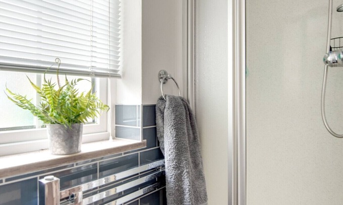 Garndolbenmaen House | Darn Isaf - Three Bedroom House, Sleeps 5