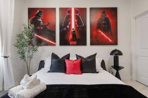 Southwest Anaheim House | Darth Vaders Lair - 10 mins to Disney - Sleeps 6