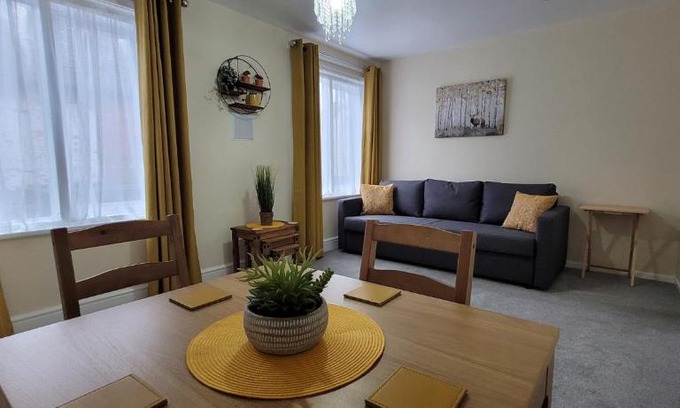 Atherstone Apartment | Data House Holiday Apartment