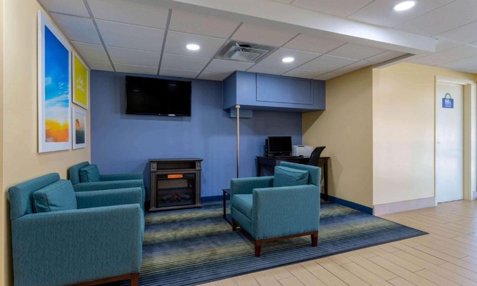 Augusta Hotel | Days Inn by Wyndham Augusta