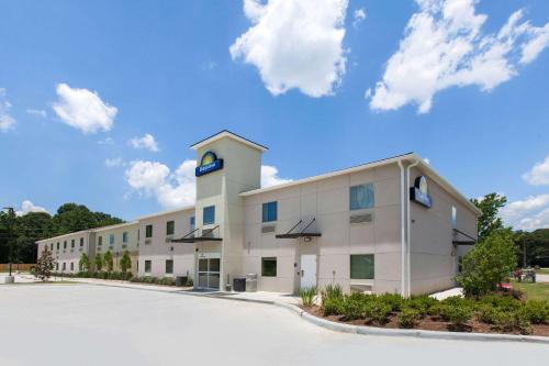 Scotlandville Hotel | Days Inn by Wyndham Baton Rouge Airport
