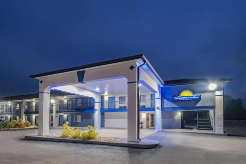 Hamilton Hotel | Days Inn by Wyndham Hamilton