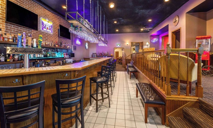 Hutchinson Hotel | Days Inn by Wyndham Hutchinson