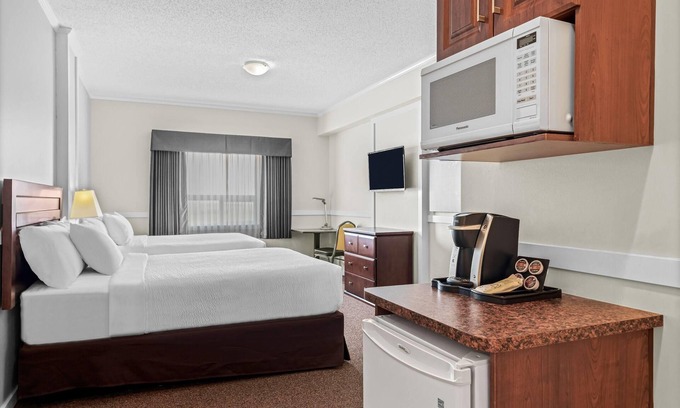 Lamont Hotel | Days Inn by Wyndham Lamont
