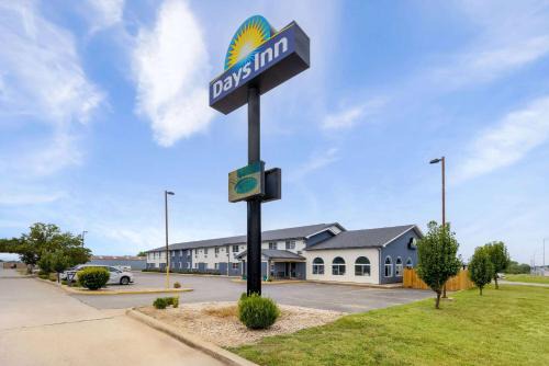 Miami Hotel | Days Inn by Wyndham Miami