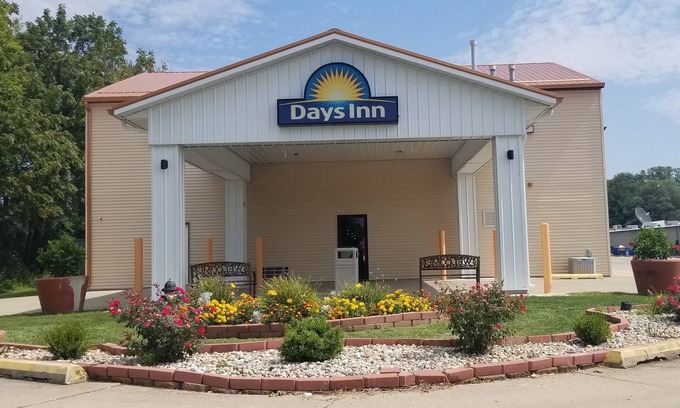 Springfield Hotel | Days Inn by Wyndham Springfield