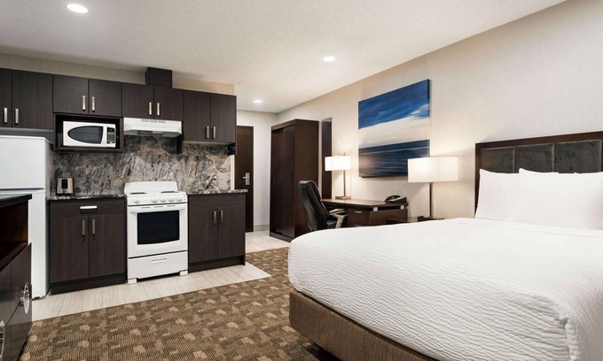 Wainwright Hotel | Days Inn by Wyndham Wainwright