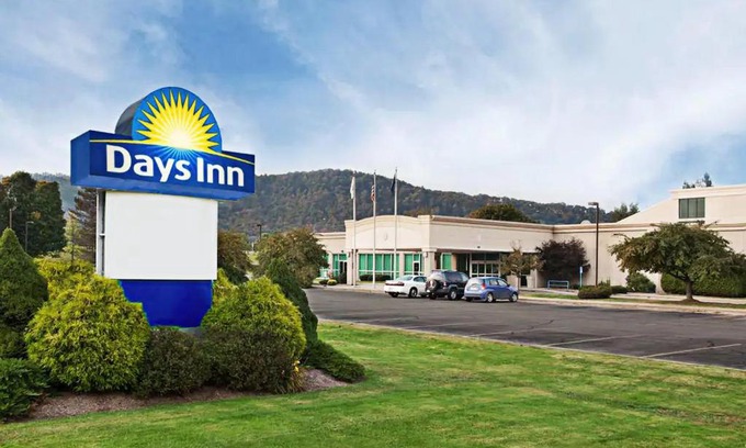 Warren Hotel | Days Inn by Wyndham Warren
