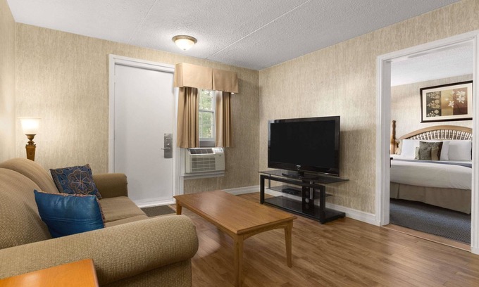 Bridgewater Hotel | Days Inn & Conference Center by Wyndham Bridgewater