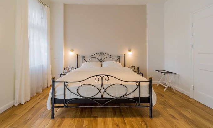 Halensee Apartment | Quiet and central apartment "Adler" in Berlin on Kurfürstendamm