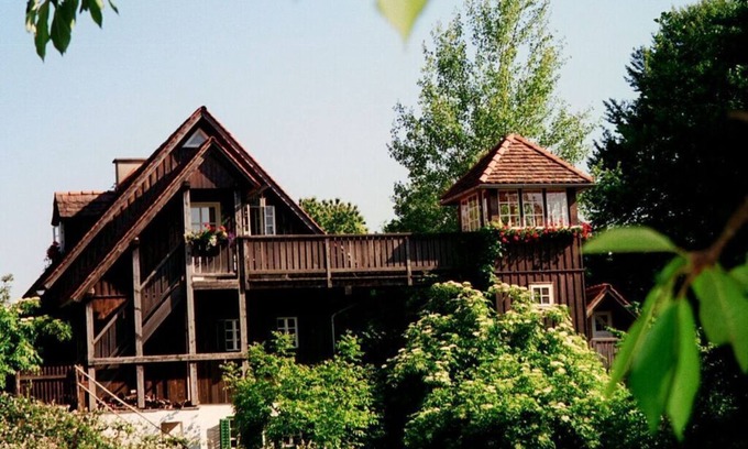 Schwanberg House | De Höller - Dakappartement met Toren