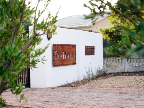 Beaufort West Apartment | De Hoek Selfsorg Eenhede
