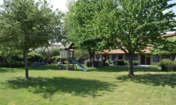 Langemark-Poelkapelle Apartment | DE MEIBOOM vakantiehoeve tot 21 pers