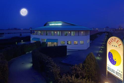 Fidenza Hotel | Dealuna Motel