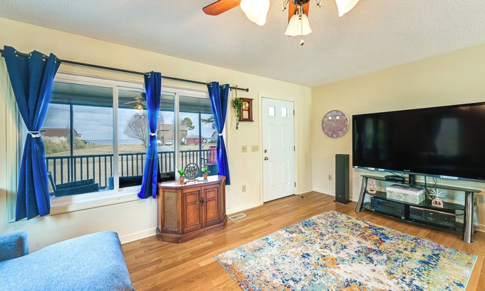 Pinetown House | Deck + Water Views: Pungo River Retreat!