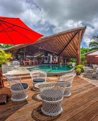 Luganville Resort | Deco Stop Lodge