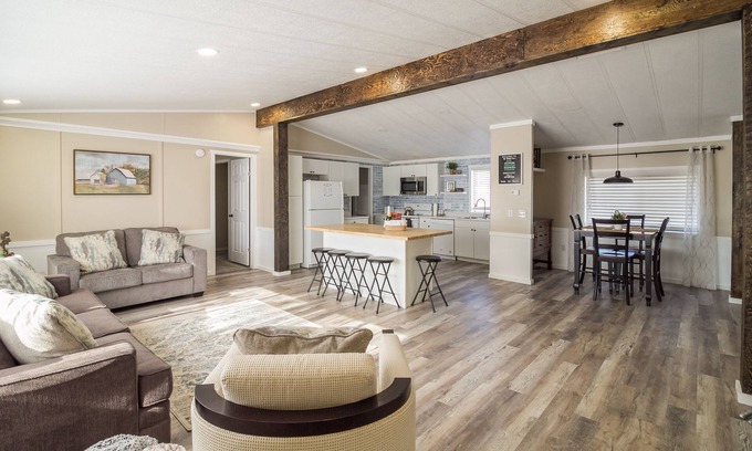 Lapoint House | Deerview - 4 BR home close to dinosaurs and trails