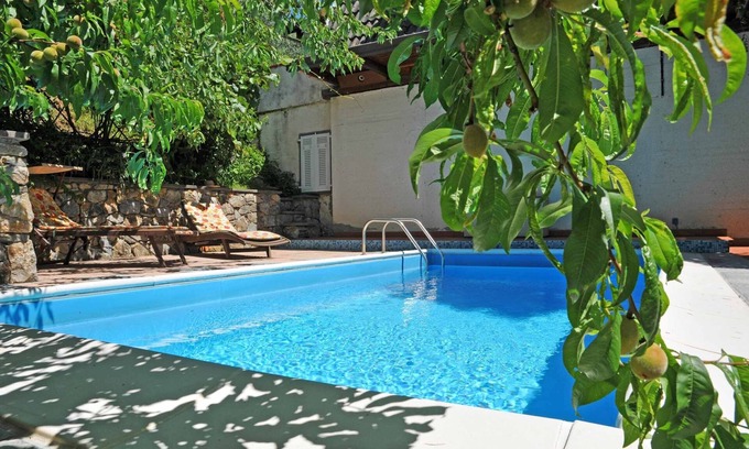 Sarzana Villa | Delightful cottage with pool, WiFi, BBQ, Wood Oven, close beaches & Cinque Terre
