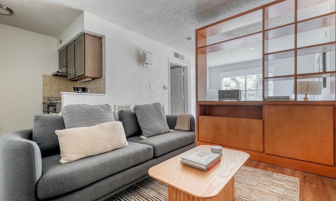 Gateway Apartment | Delightful Gateway Studio w/Gym, Pool, nr Stadium, by Blueground