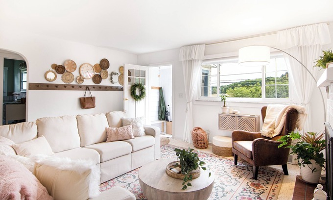 Saxonburg House | Delightful & Well Provisioned 3 Bedroom Home in Ideal Location