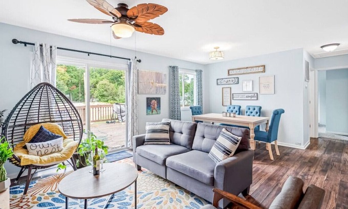 Northeast Raleigh House | Delightfully New The Oasis Paradise w/Pool