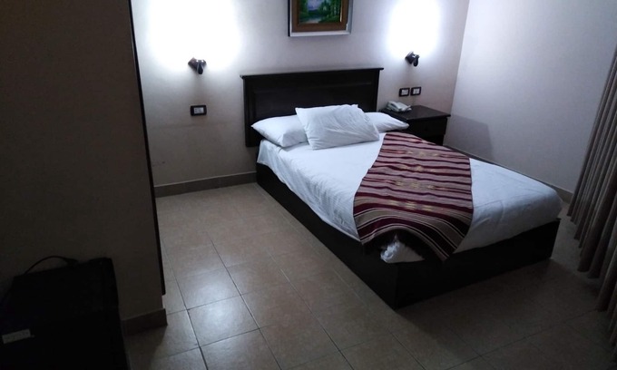 Madaba Hotel | Delilah Hotel/Deluxe Studio with private bathroom and Shared kitchen