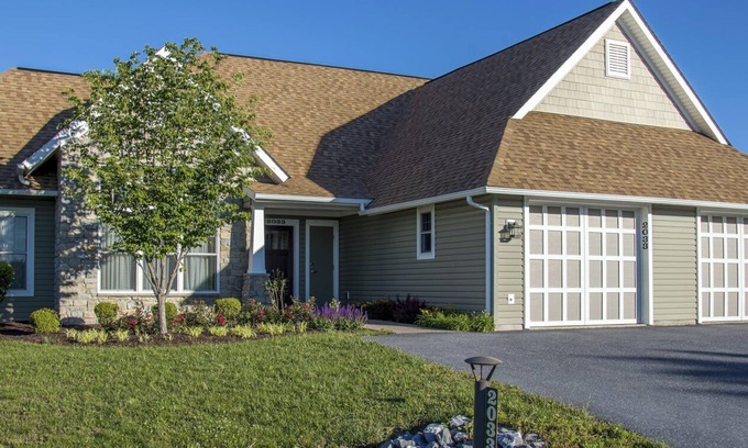 Massanutten Resort | Deluxe 2 Bedroom and 2 Bathroom Townhome with Full Amenities