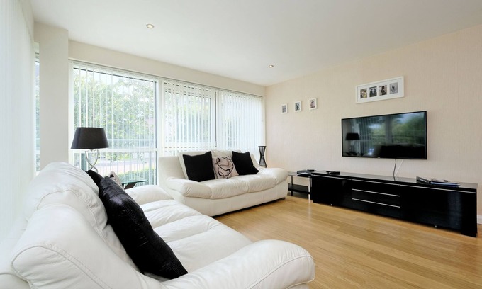 Central Aberdeen Apartment | Deluxe and secure apartment close to Aberdeen city centre