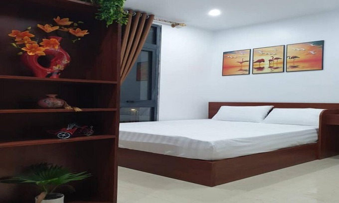 Hai Phong Apartment | Deluxe Double Bed Room in Great Location ! Vinhome Imperia Hai Phong