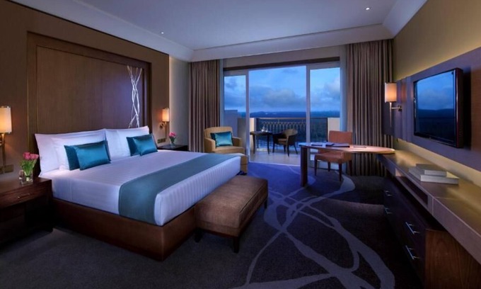 Eastern Mangrove Apartment | Deluxe Room Near Starbucks Mangroves