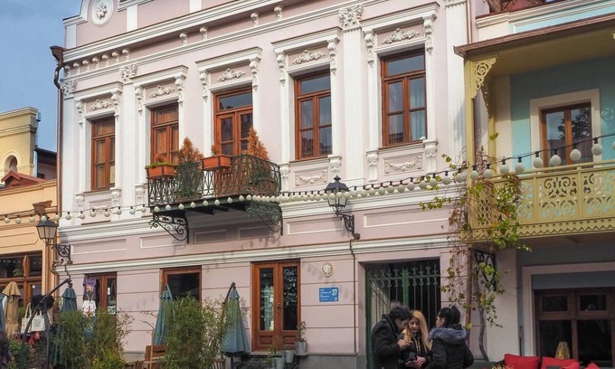 Chugureti Apartment | Deluxe Studio Apartment in Center of Tbilisi