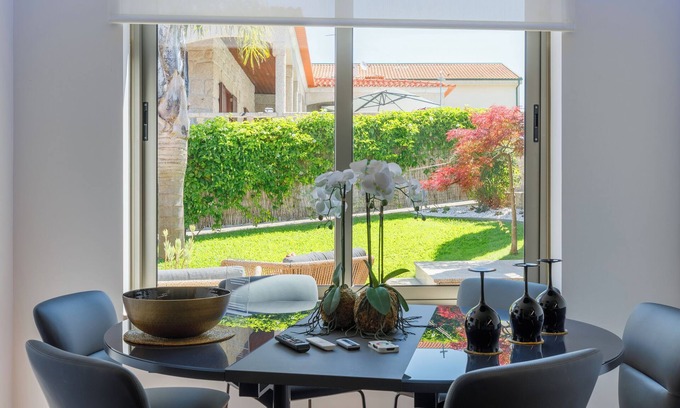 Vila do Conde Villa | Deluxe Villa Home, Peace & Spa