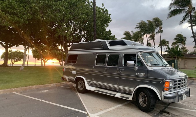 Hilo House | Deluxe Vintage Campervan - from Campervans Big Island