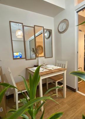 Project 4 Apartment | Den and Then City View, Karaoke, Private Balcony