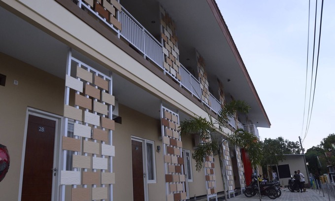 West Cirebon Bed & Breakfast | Denofe House